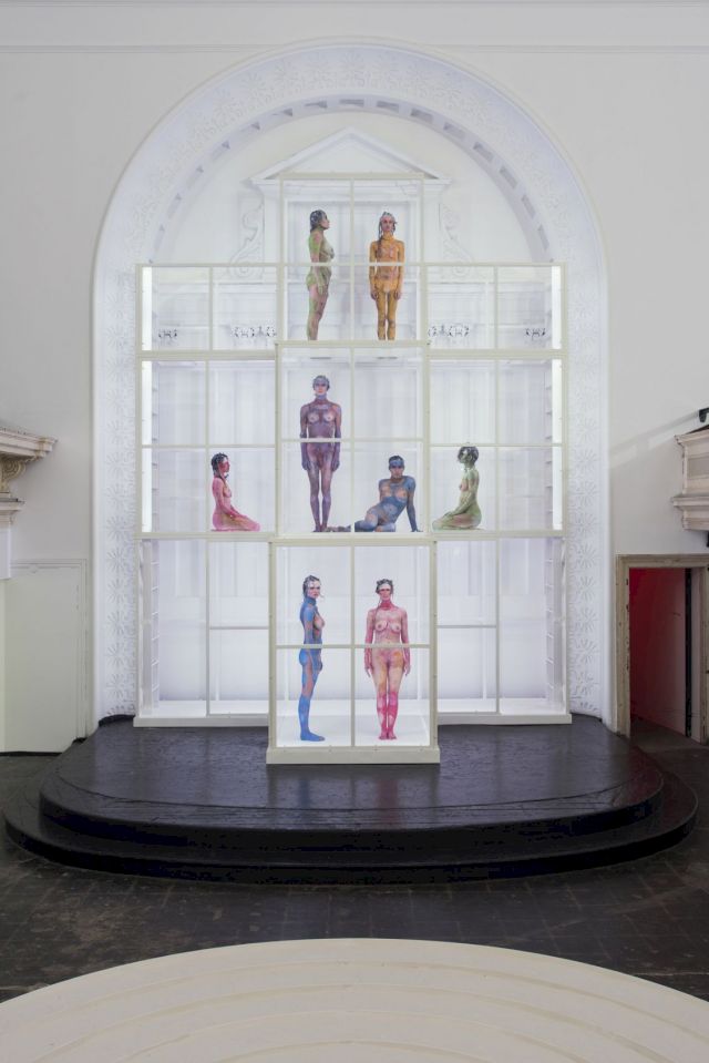 Donna Huanca, MELANOCYTES/ETHERIC LAYER, performance view, Zabludowicz Collection, London, 2016. Photo: Thierry Bal