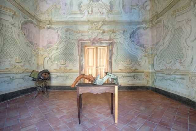 Jimmie Durham, installation view at Fondazione Morra Greco, 2019. Photo: Maurizio Esposito. Courtesy Fondazione Morra Greco