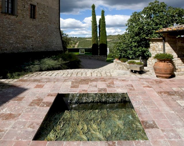 Cristina Iglesias, 2008 (installation view). Courtesy Castello di Ama per l'Arte Contemporanea. Photo: Alessandro Moggi