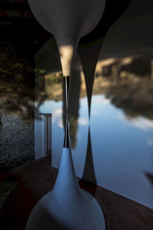 Hiroshi Sugimoto, 2014 (installation view). Courtesy Castello di Ama per l'Arte Contemporanea. Photo: Alessandro Moggi
