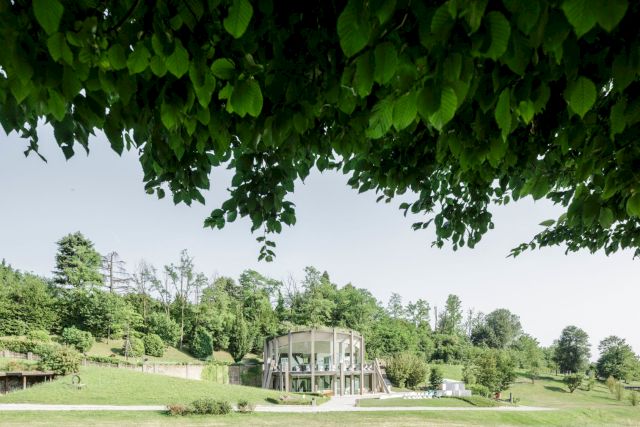 Rossini Art Site, entrance pavilion designed by James Wines and SITE. Photo: Credits luca Rotondo / Courtesy Rossini Art Site