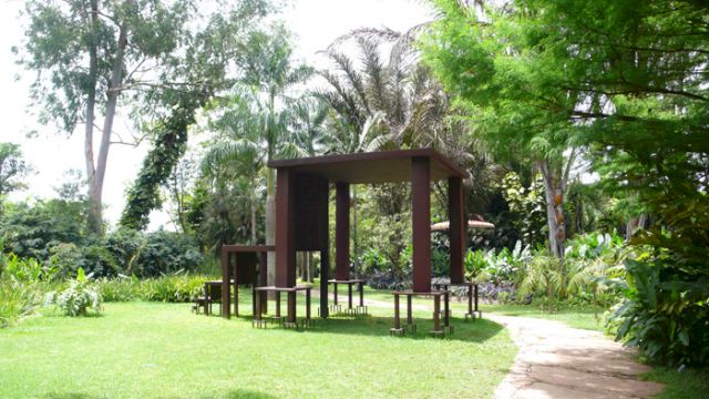 Cildo Meireles, Inmensa, 1982 - 2002