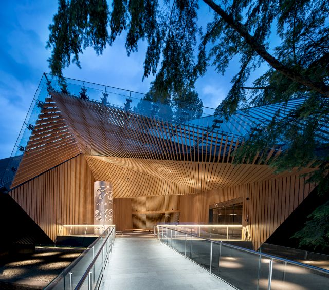 Artwork featured: Xwalacktun, 'He-yay meymuy (Big Flood)', 2014-15, aluminum with LED lights, Audain Art Museum Collection, Purchased with funds from the Audain Foundation. Image by RAEF.ca.