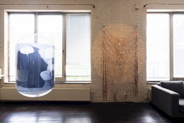 Exhibition view - the View at Loft, Servais Family Collection, Brussels, 2024 | works from left to right: Anastasiya Yarovenko, Oscar Santillán © Hugard & Vanoverschelde
