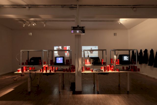 Yoshua Okón, Canned Laughter, 2009 during AMEXICA at Institut Culturel du Mexique, Servais Family Collection, Paris, 2023 © Aurélien Mole