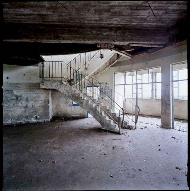 Sammy Baloji, Retour à l’authenticité, vue de la Pagode du Président Mobutu, N’sele, Kinshasa, 2013. Baryte print. Courtesy of MACAAL and the artist