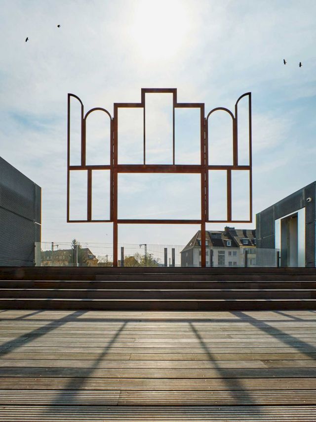 Kris Martin, ’Altar’, 2014. Courtesy the artist. Photo: Paul Schöpfer, Cologne