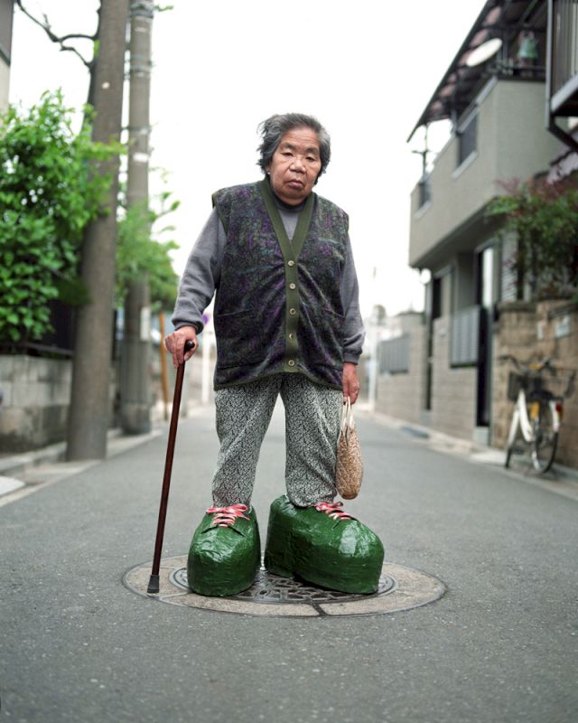 Tatsumi Orimoto, ’Art Mama: Small Mama and Big Shoes’, 1997. Courtesy the artist