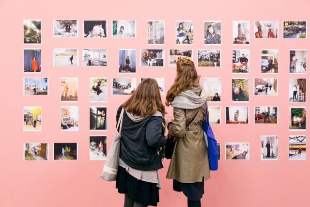 Gallery night at Galerie Fons Felters, Amsterdam Art Weekend 2017. Photo: Almichael Fray. Opening ’Ten Parts’ by Dustin Yellin at GRIMM , Amsterdam Art Weekend 2017. Photo: Maarten Nauw